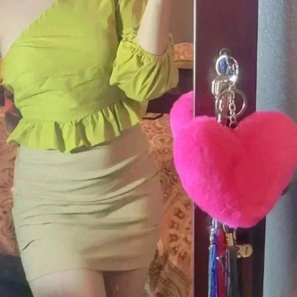 FOREVER 21 Asymmetrical tan mini skirt - Picture 4 of 4